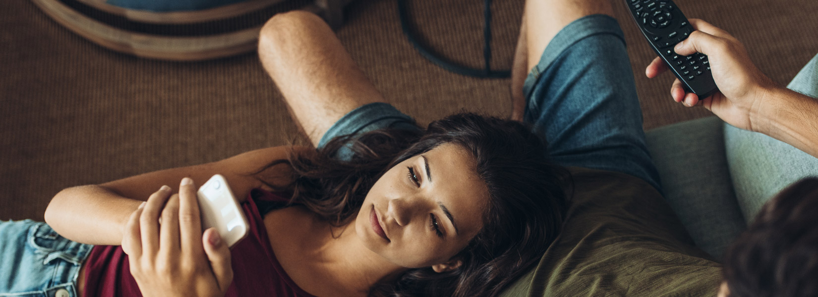 itv-couple-tv-mobile-hero-1650x600